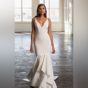 Sarah Seven Classic Cream Wedding Gown